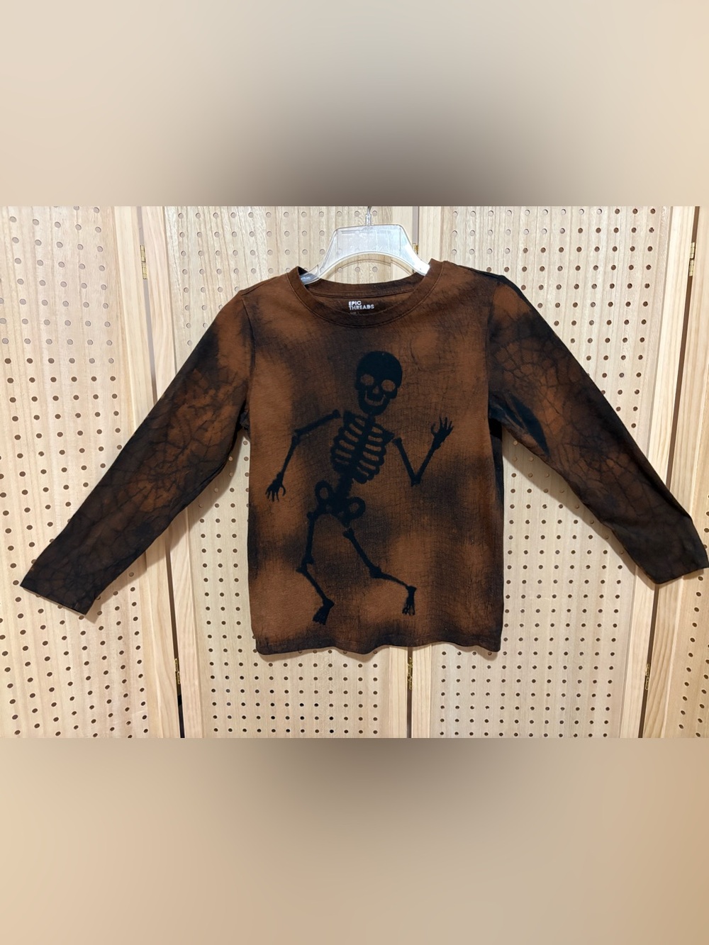 Epic Threads Brown Halloween Tie-Dye Long Sleeve Shirt w Black Skeleton Kids L